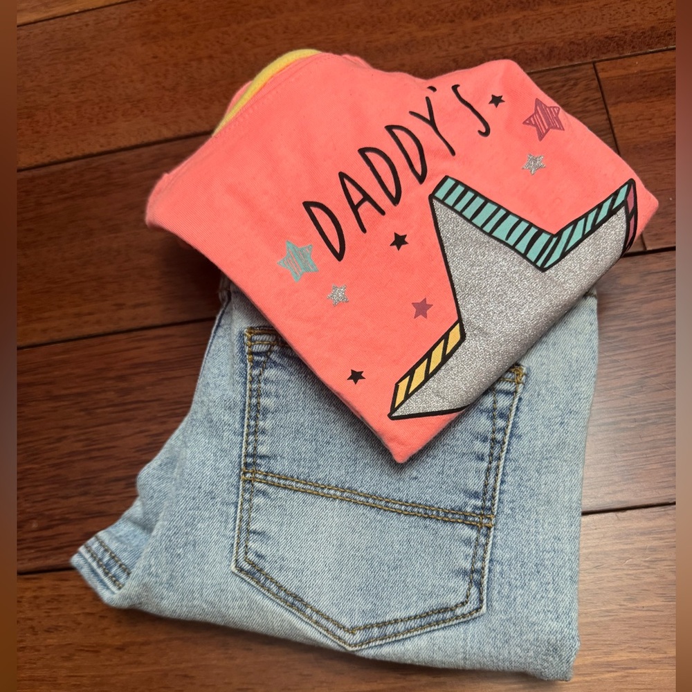 Girls Bundle Jeans and Graphic Tee Shirt size 6/7 shirt and Size 8 Jeans